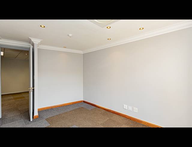 316M² OFFICE TO LET IN FERNDALE